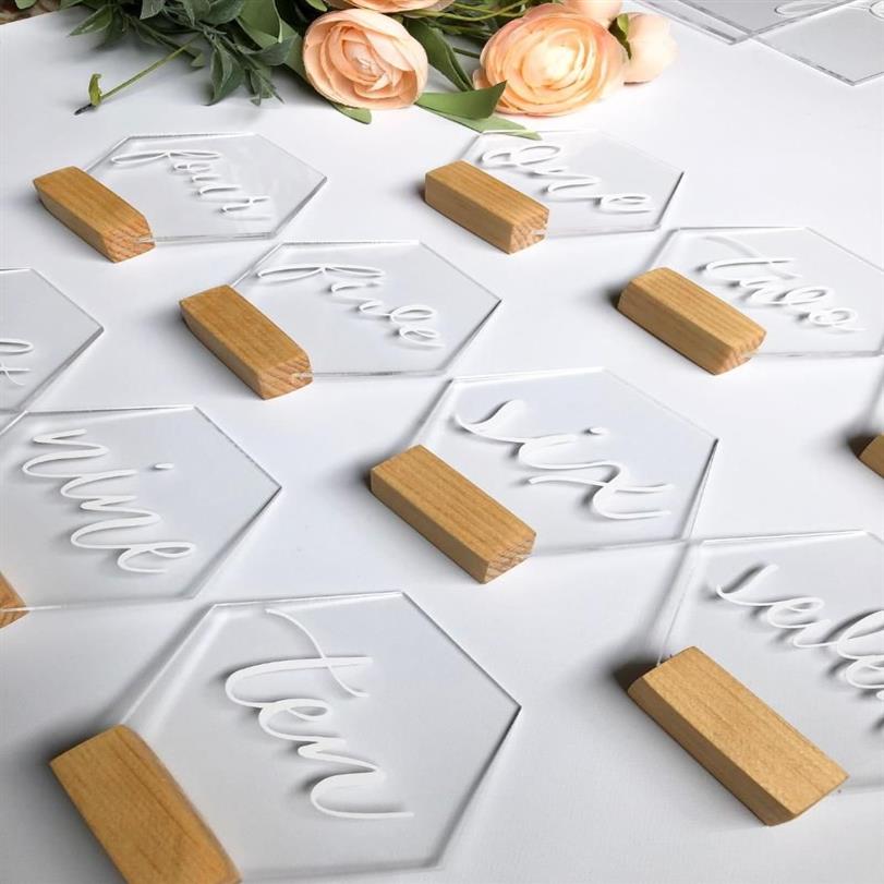 Décoration de fête de mariage Acrylique Hexagone Script Numéros de table Support en bois Naturel Classique Événement Décor Centre de table Place Card280s