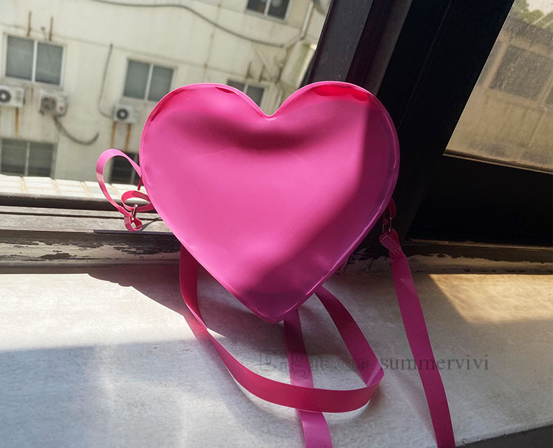 I bambini alla moda amano la borsa a forma di cuore ragazze, borsa a tracolla singola in PVC color caramella, mini portafoglio borse a tracolla bambini Z5920