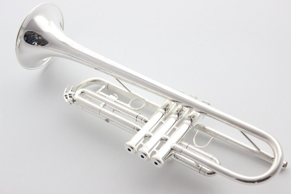 Silver Trumpet YTR-2335S Musikinstrument B Flat Trumpet föredrog ny trumpet Super Professional Performance Gratis frakt