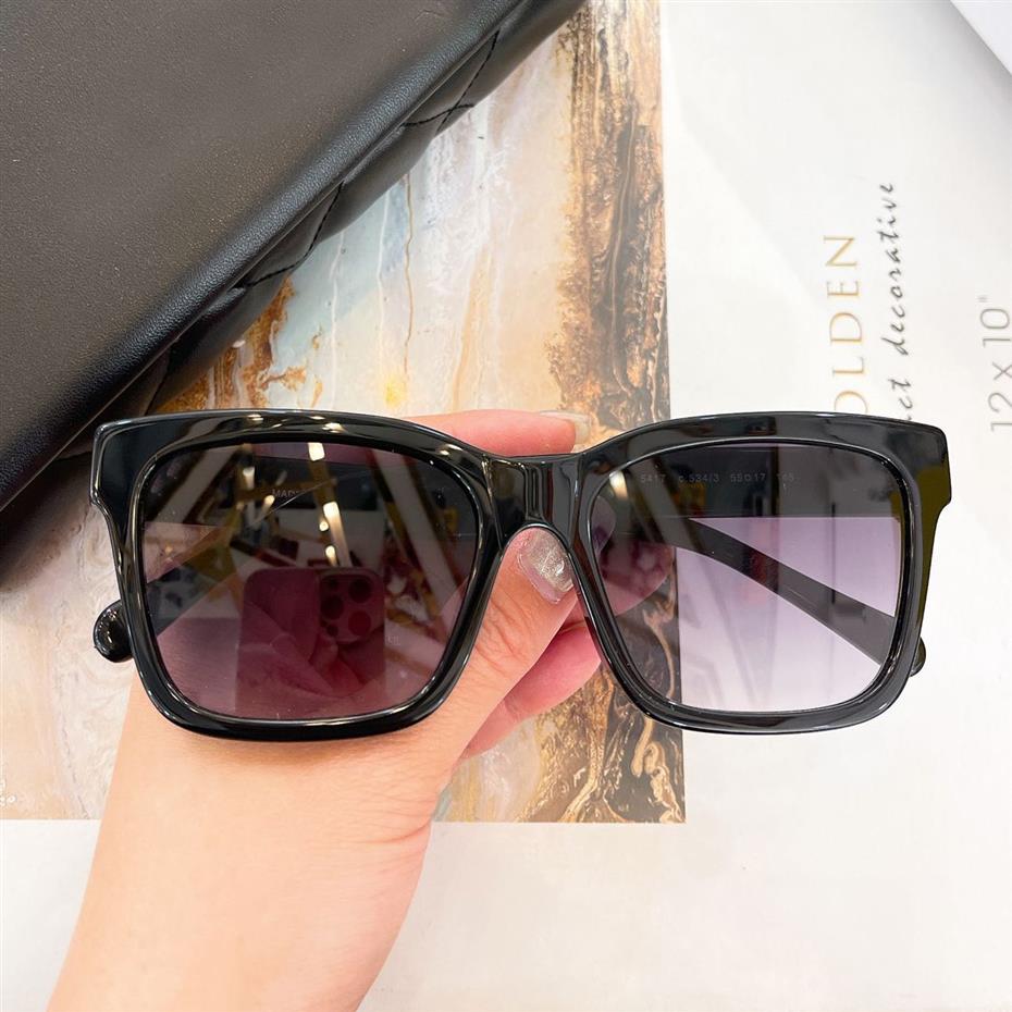 Solglasögon för kvinnliga glasögonskärmar Designer Fashion Style skyddar UV400 -lins Original Eglasses Generous Avant Garde Style Men284d