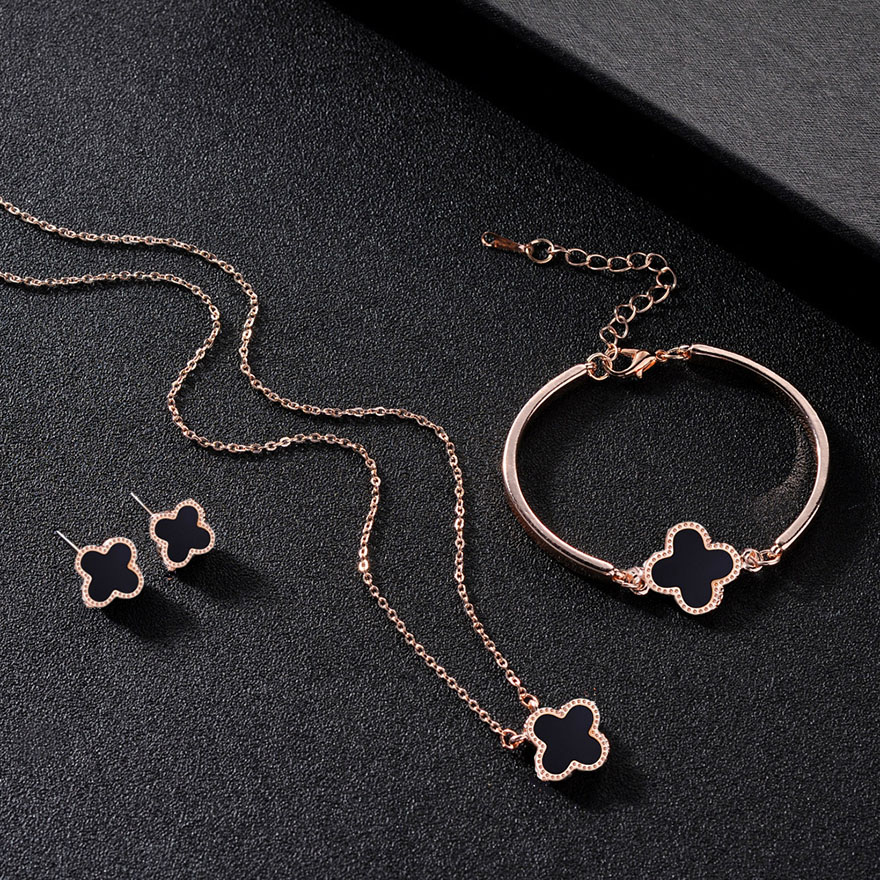 Mode 18K Rose Gold vergoldet Frauen vierblättriges Kleeblatt Schmuckset Damen Bräute Schwarz Weiß Halskette Ohrringe Armband Mode Hochzeit Schmucksets 3 Teile/satz