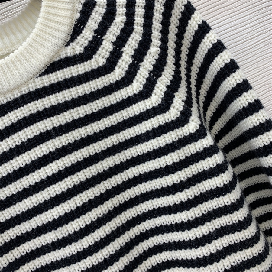 Women's sweater Winter new thick warm striped pulled hair slim round neck slim jumper long-sleeved sweater retro lazy style