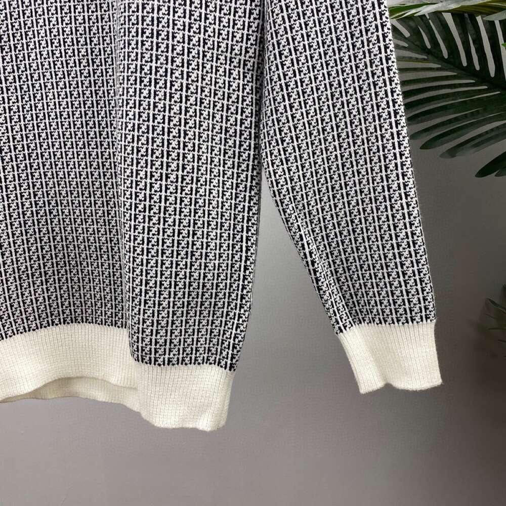 メンズセータートレンディヨーロッパの丸いネックプルオーバーセーターパッチワークレタープリントパターン、ユニセックストップ