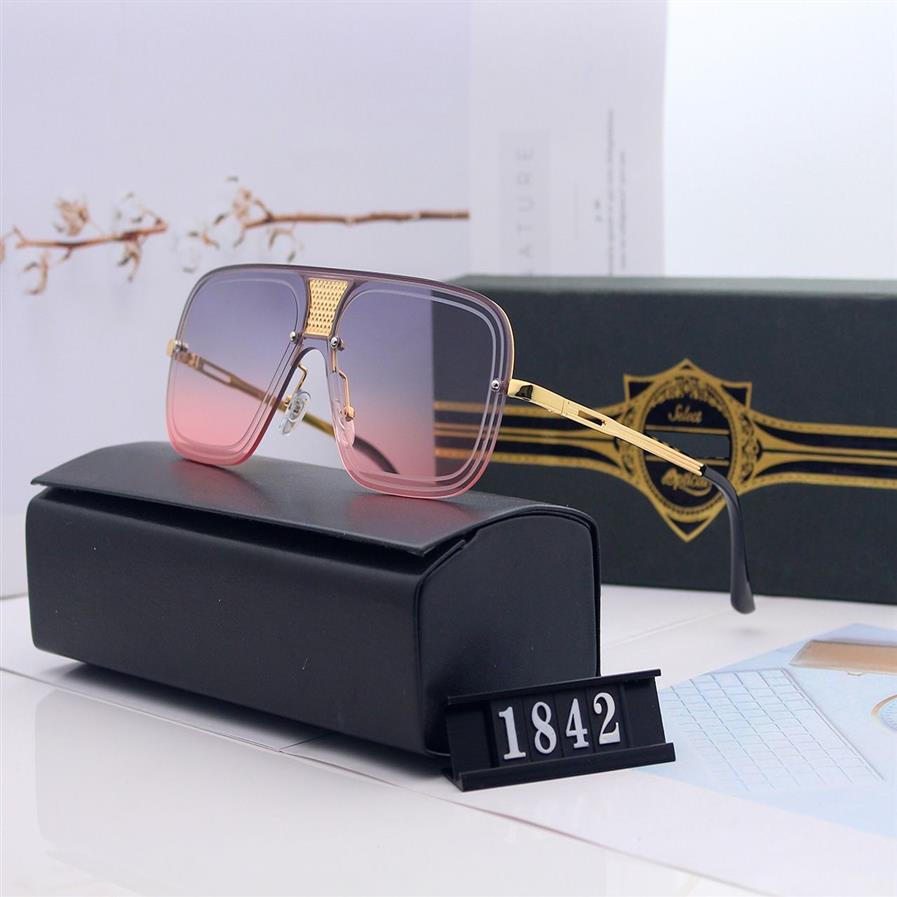 1842 GAFAS DE SOL MODA Menwomen Solglasögon Solglasögon UV400 ProtectionTop Calidad med Box Case332Z