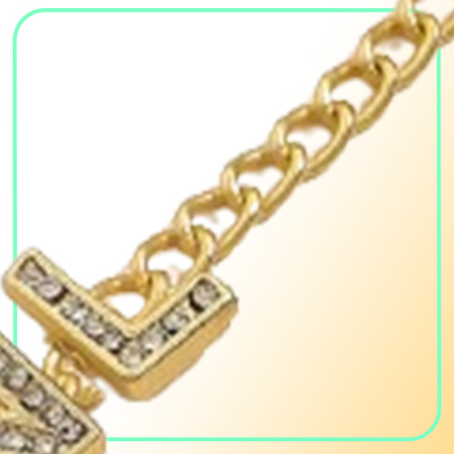 22SS Luxury Designer Pendant Halsband Rostfritt stål Klassiskt Simple Geometric Crystal Rhinestone Halsband Kvinnor Bröllopsmycken 2020707