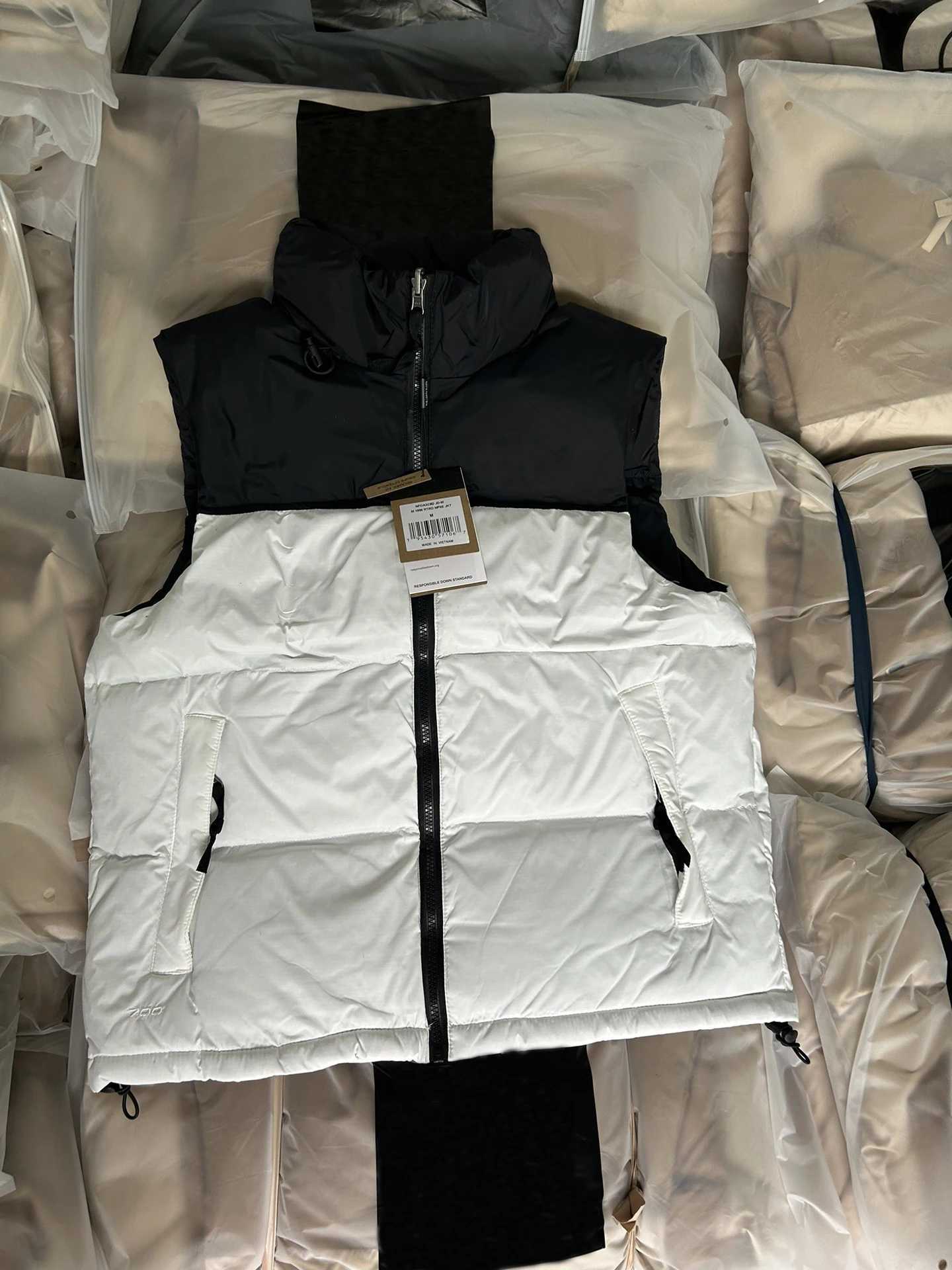 Parkas pour hommes 1996 duvet de canard blanc manteau hommes femmes imperméable 700 veste d'hiver manteau extérieur sans manches Patchwork Parkas meilleure qualité L231209