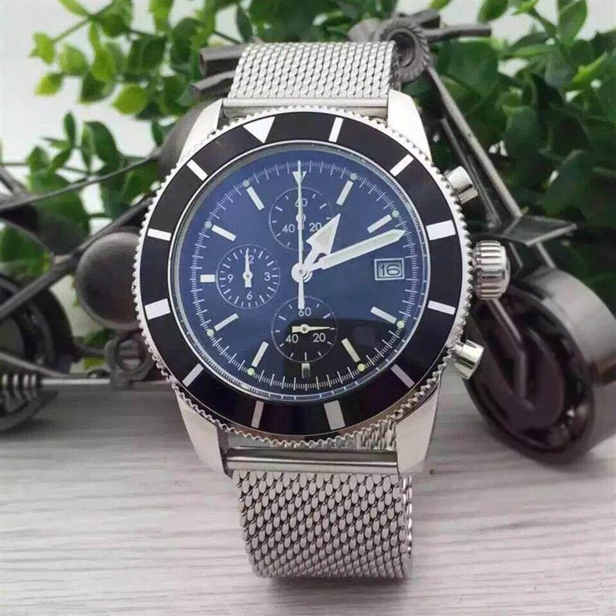 Mens Sport Watch Japan VK Mouvement de quartz Chronograph Grey Stop Watchs for Man Analog Wristwatch avec Calendar Male285o