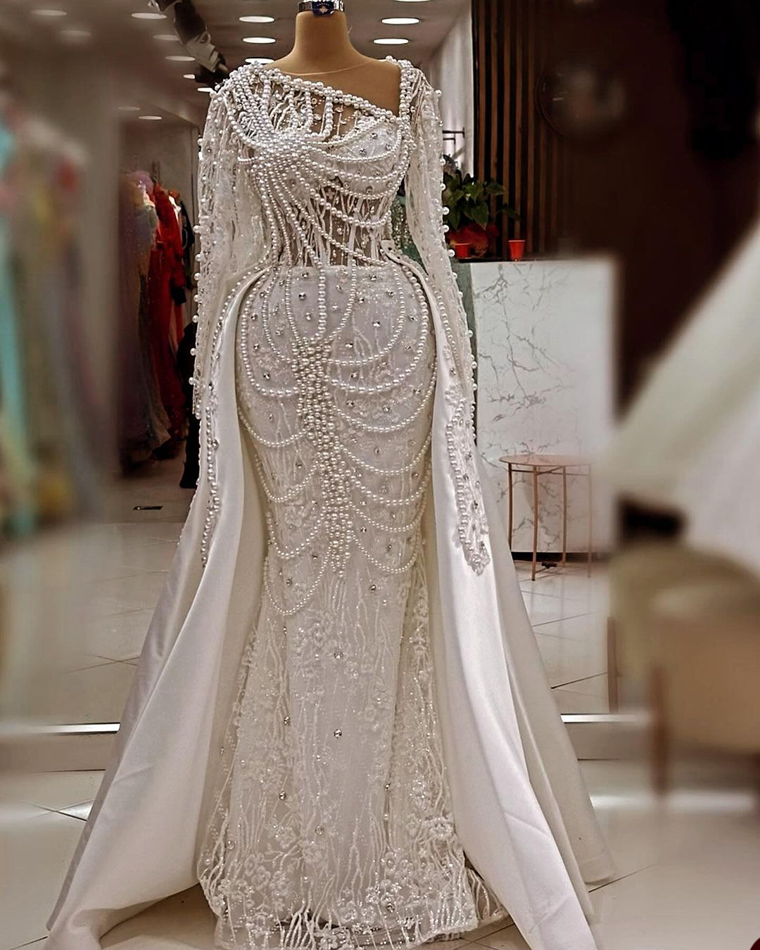 Luxuriöse Meerjungfrau-Hochzeitskleider voller Perlen, Perlen, Stehkragen, lange Ärmel, Pailletten, Illusion-Brautkleid