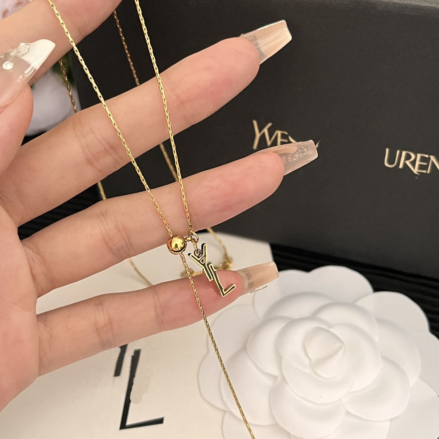 Femmes Charm Y Marque Lettre Collier De Luxe Designer Boutique Collier Avec Boîte Anniversaire Amour Famille Cadeau Bijoux Longue Chaîne Plaqué Or 18 Carats Style Classique Collier