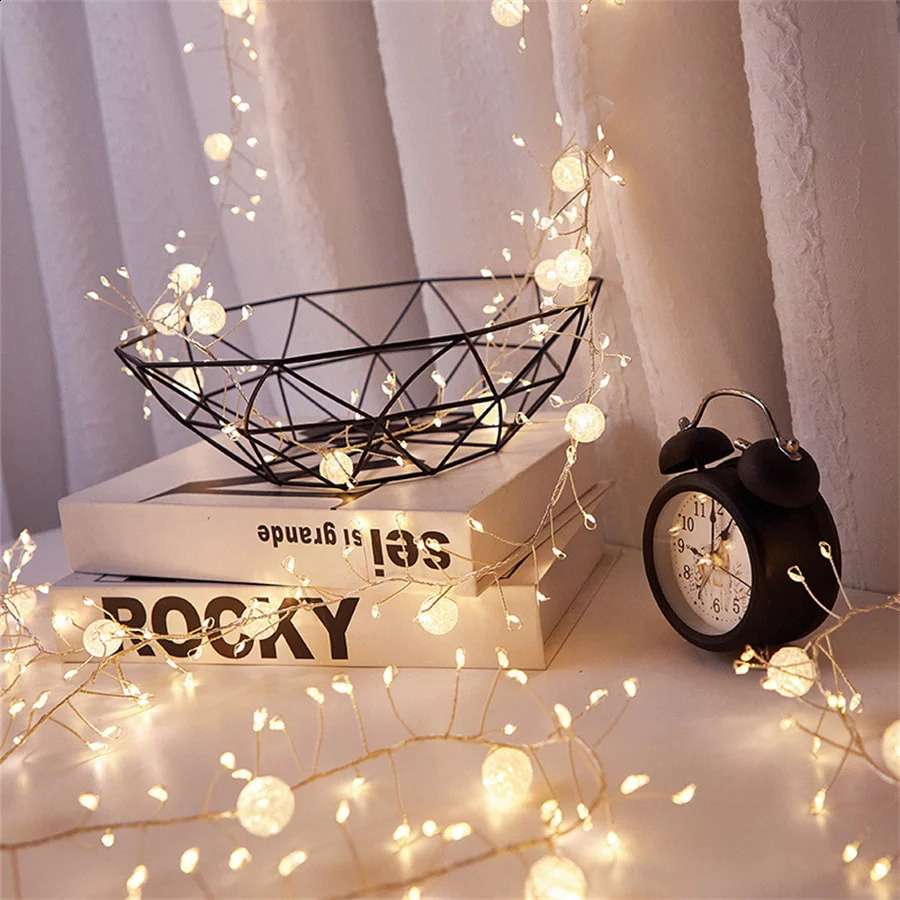 Outros suprimentos para festas de eventos 6M 400 LED Firecrackers Cluster Garland Luzes de fada ao ar livre Crystal Crackle Ball Christmas String Light para decoração de janela de pátio 231214