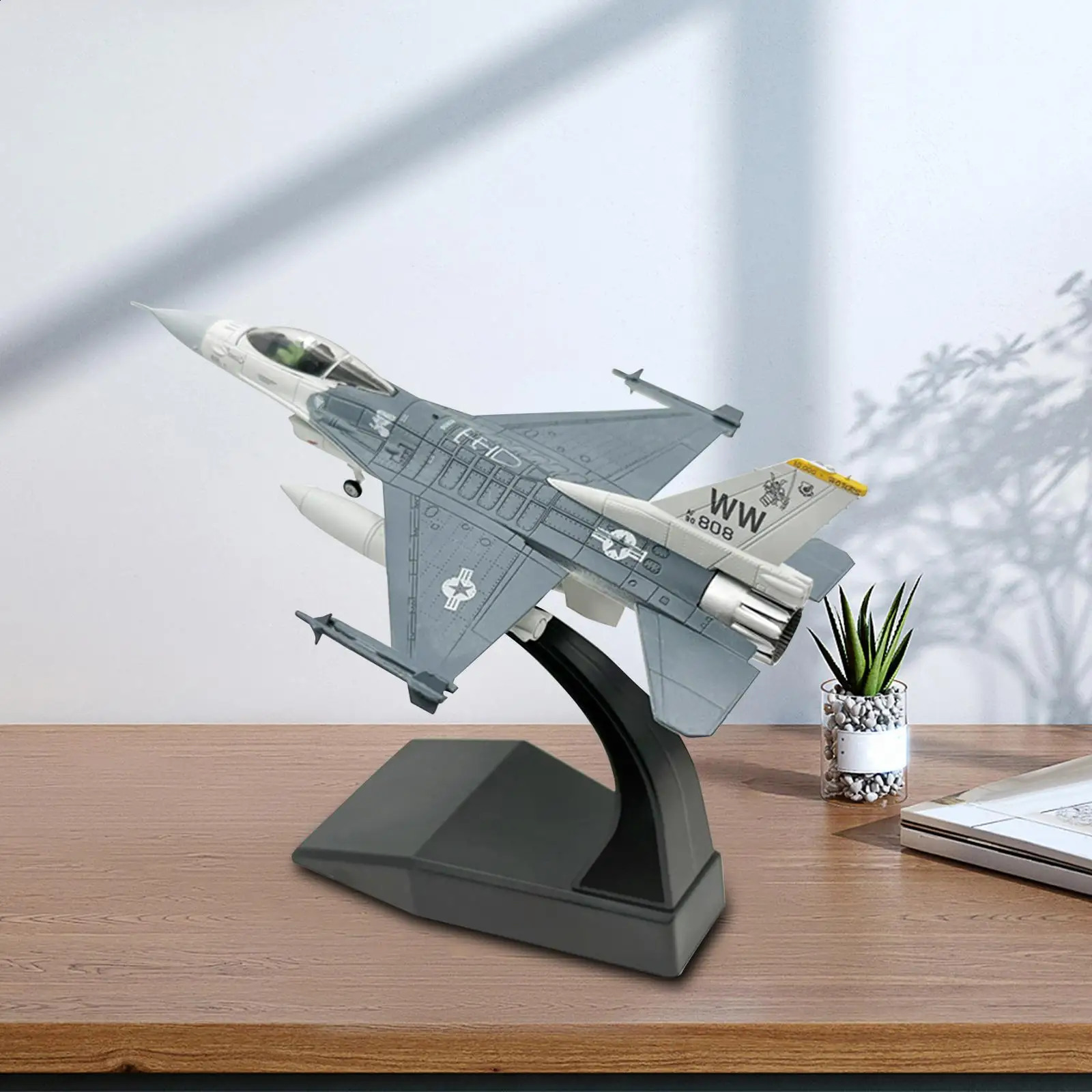 Diecast Model car 1/100 F16C Fighter Kids Toys High Detailed Diecast Model Aircraft Airplane for Home Bedroom Shelf Living Room Desktop Decoration 231214