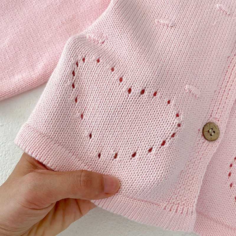 Kläder sätter Milancel Nya höstens babykläder Set Spädbarn Söt rosa stickad kärleksrock +Bloomer Toddler Outwear R231215