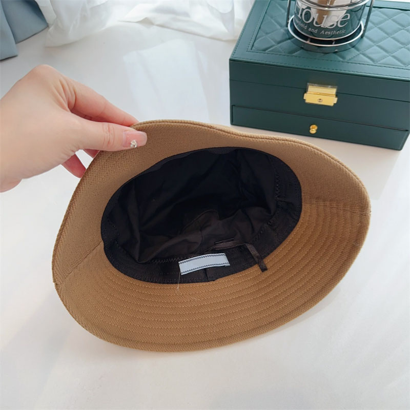 bucket hat bonnet beanie younger tourist Low key luxury convenient to carry simple style fashion Versatile beach tourism fashion village .