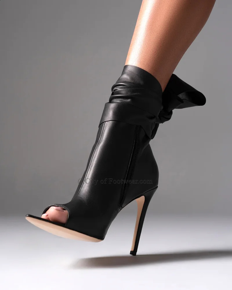 Botas Peep Toe Lace Up Tobillo de cuero Mujer Negro Gris Tacones altos Zip Bowknot Botines de verano 2024 Zapatos de diseñador de lujo sexy 231214