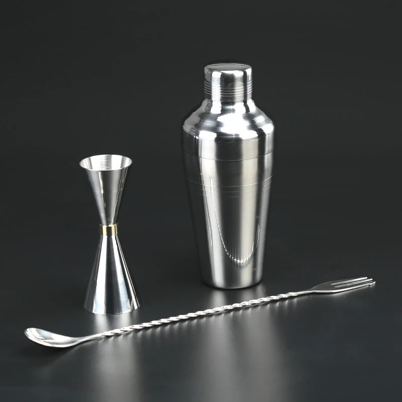 Outils de bar Ensemble de bar à cocktail Shaker Ensemble d'ustensiles de bar shaker plaqué cuivre - Kit de barman 3 pièces comprenant un shaker 510 ml cuillère Jigger 231214