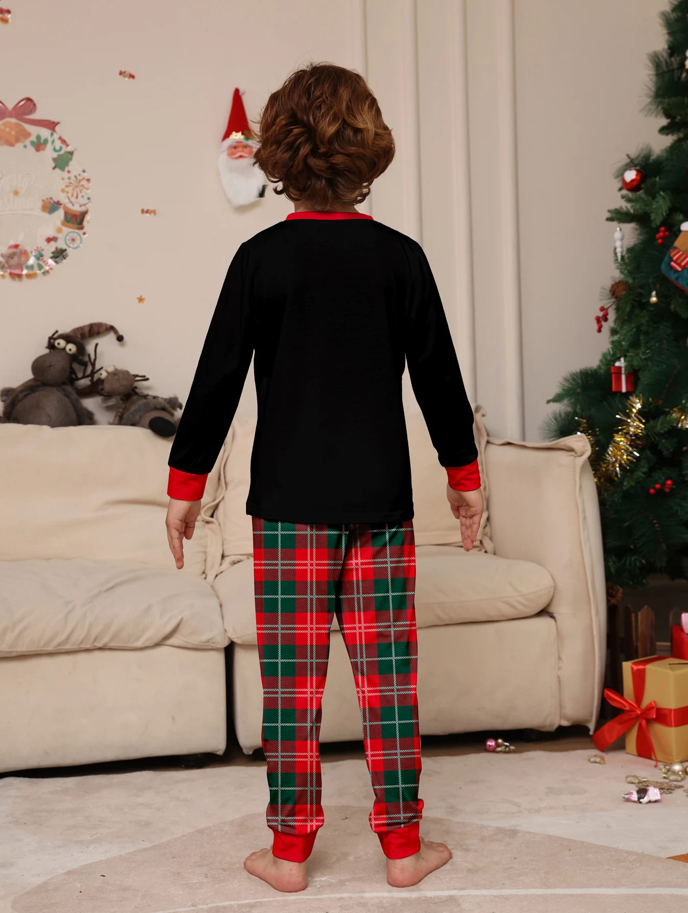 Familjsmatchande kläder 2024 God julpyjamas Set Parent Child Suit Baby Dog Romper Xmas Look Cute Soft 221214