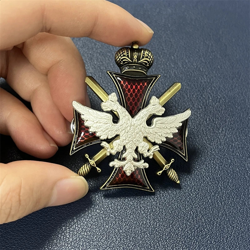 Charms Tsaristische Russische Kroon Medaille Broche Sint Jan van Malta Kruis Souvenir Collectie Prachtige Metalen Decoratie Sieraden Pins 231214