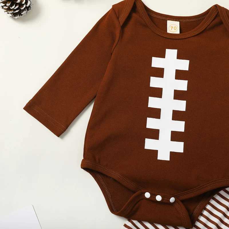 Conjuntos de roupas 2023-08-02 Lioraitiin 0-18m Baby Boy Girl Football Outfit Manga Longa Moletom Romper Rugby Stripe Calças Elásticas Roupas R231215