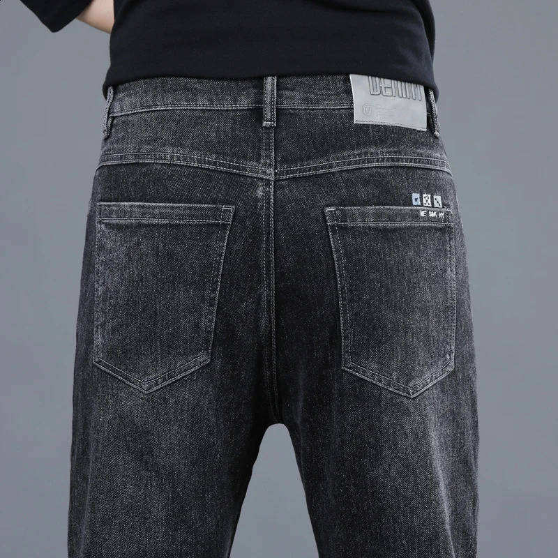 Jeans voor heren 2024 Heren Rechte dunne elastische middentaille Ademende broek Dagelijks gebruik Zakken Denim Effen kleur Lange broek Mannelijke kleding 231214