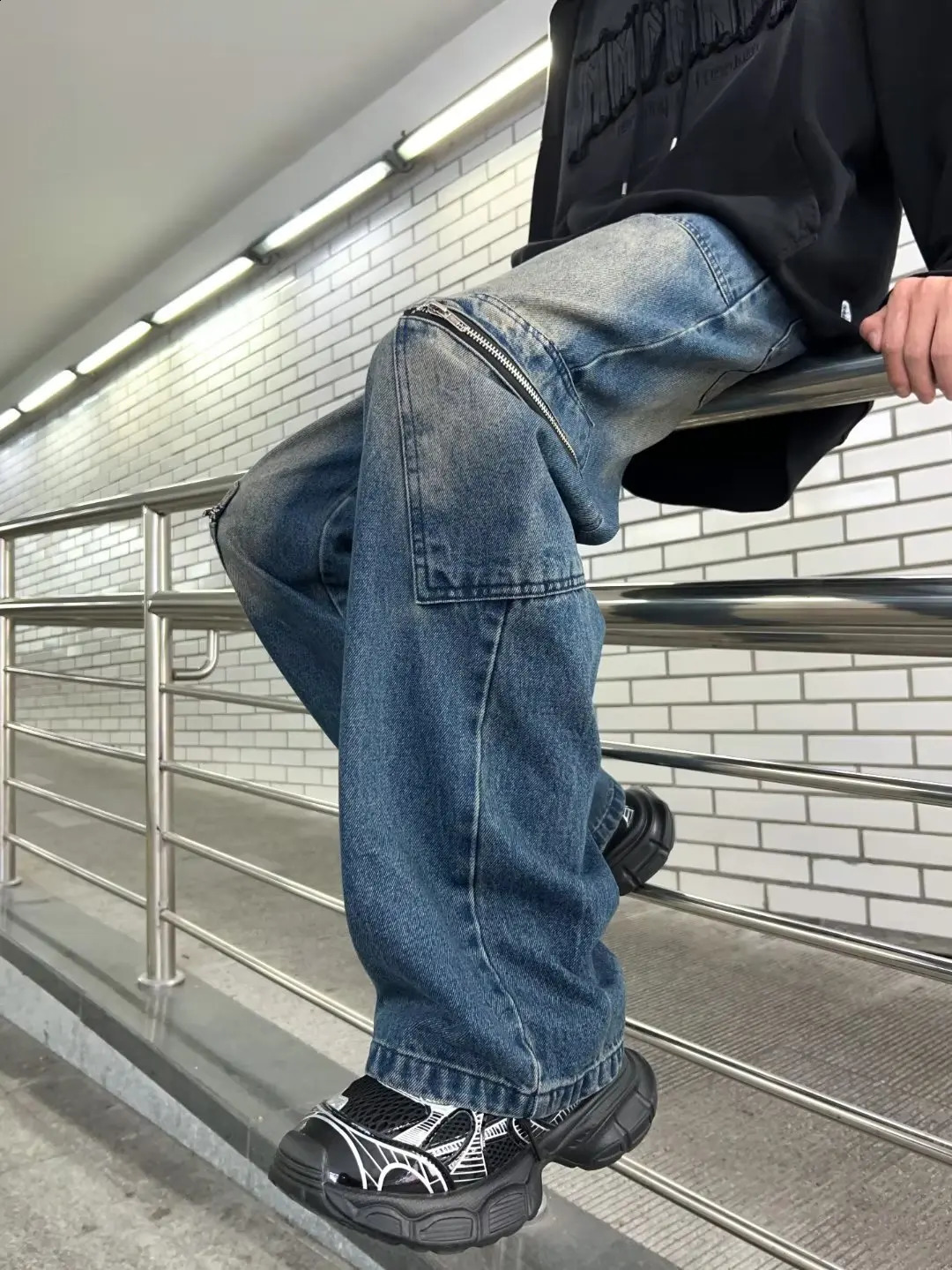 Jeans pour hommes Streetwear Pocket Design Hommes Cargo Pantalon Lâche Plus Taille Neutre Large Jambe Harajuku Casual Denim Gothique Y2K 231214