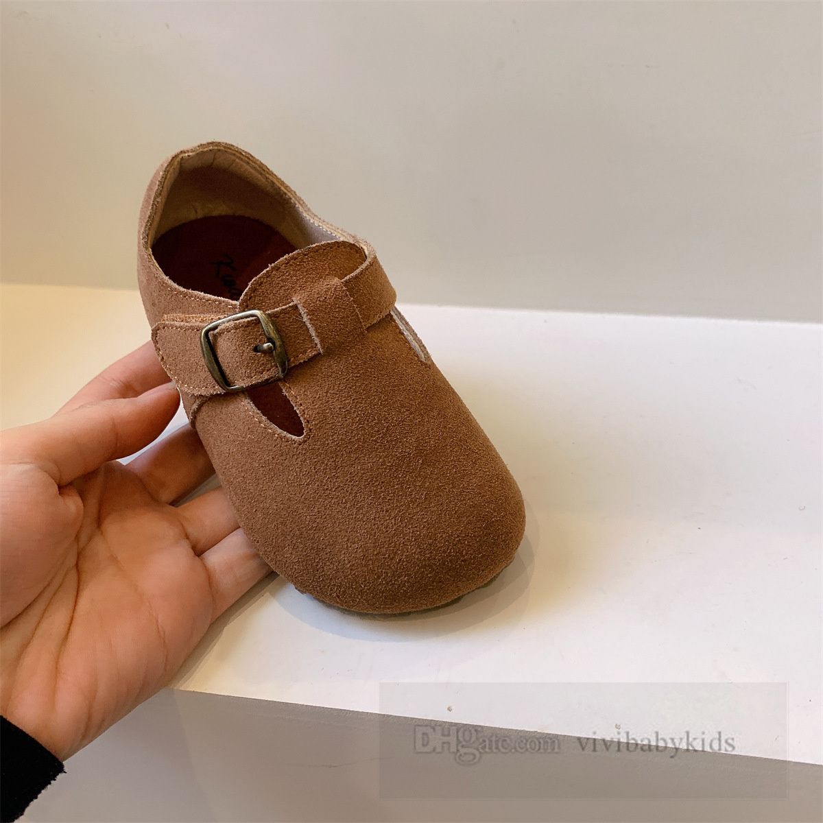 2024 printemps petites filles chaussures plates en cuir véritable enfant en bas âge enfants métaux boucle chaussures simples enfants antidérapant fond souple chaussure décontractée Z6067