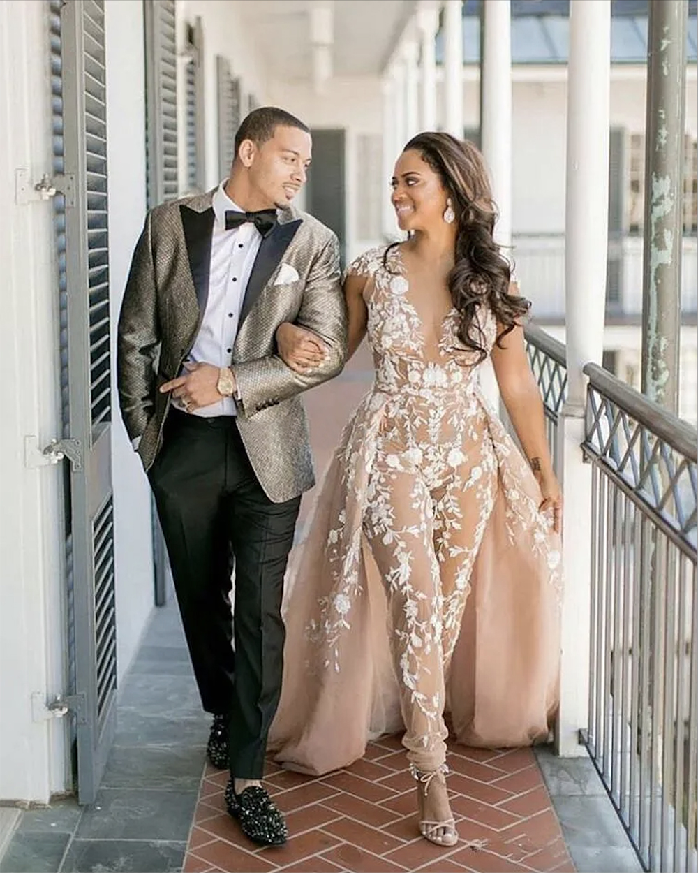 Скромный комбинезон цвета шампанского, свадебные платья, верхняя юбка с овальным вырезом, белая кружевная аппликация, индивидуальный заказ, 2023, свадебные платья
