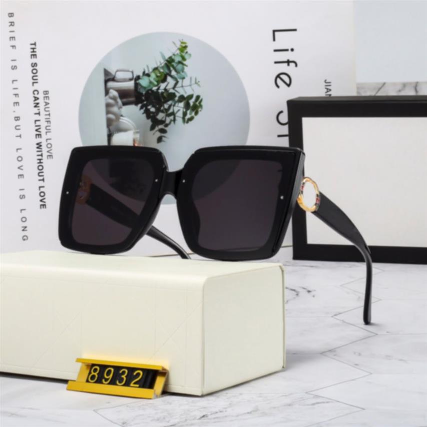 Max Letter Sun Glasses Travel Sunproof Eyewear Woman Solglasögon Designer Adumbral Girl Polariserad solglasögon med Box260A