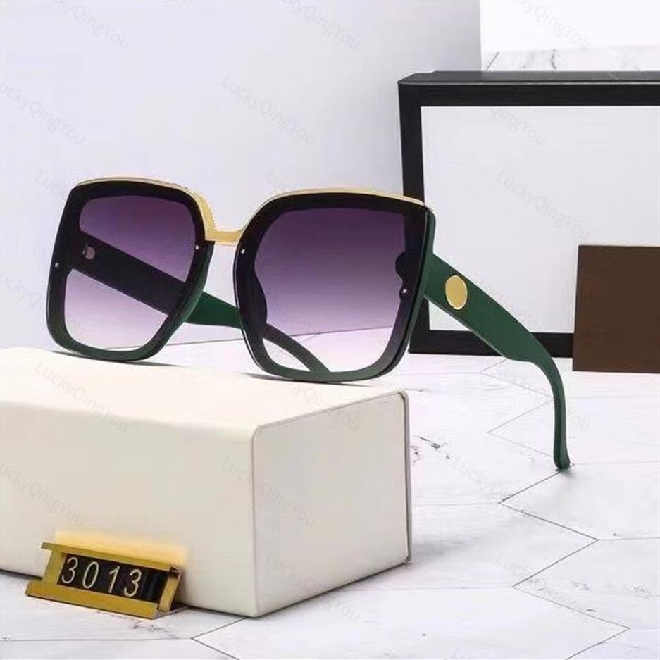 Modeontwerper zonnebril Strandzonnebril voor vrouw Man 4 kleuren Optioneel Goede kwaliteit Unisex merkbril Gepolariseerde UV400 met 320K