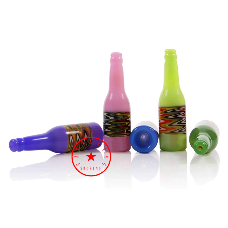 Perruque colorée Wag Tuyaux de pirogue en verre épais Filtre à tabac à herbes Pipes à main Porte-cigarette Portable Attrape-fumeurs Taster Bat One Hitter Tube à main