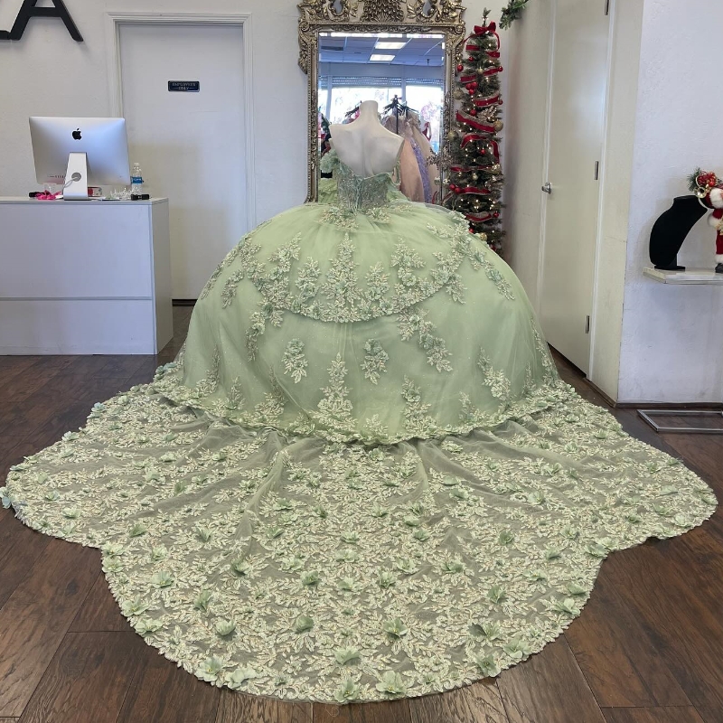 Luxury Vestido De 15 Anos Sage Green Quinceanera Dresses Applique Lace Beads Sweetheart Mexican Girls Sweet 16 Birthday Party Dress