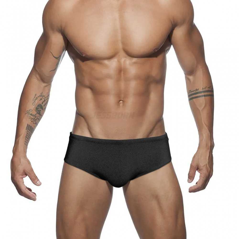 WY83 Nouveau sexy couleur unie taille basse serré hommes maillots de bain boxer surf bikinis maillot de bain slips maillots de bain piscine hommes plage shortsL231218