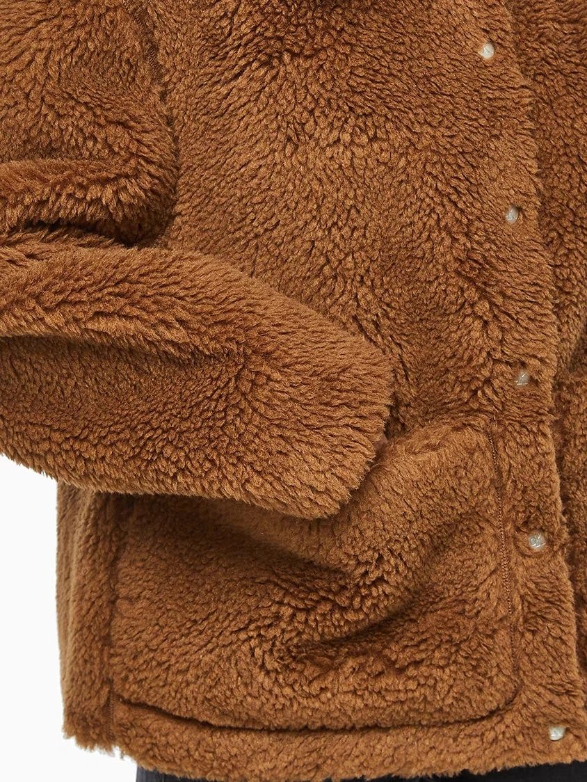 Ny design kvinnors avslag på krage faux lamm päls lång ärm stora fickor varma vinterrock casacos sml