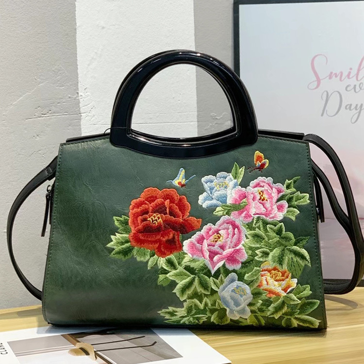 Bag female retro Chinese style embroidery with cheongsam portable slung shoulder bag 2023 new style CCJ3066