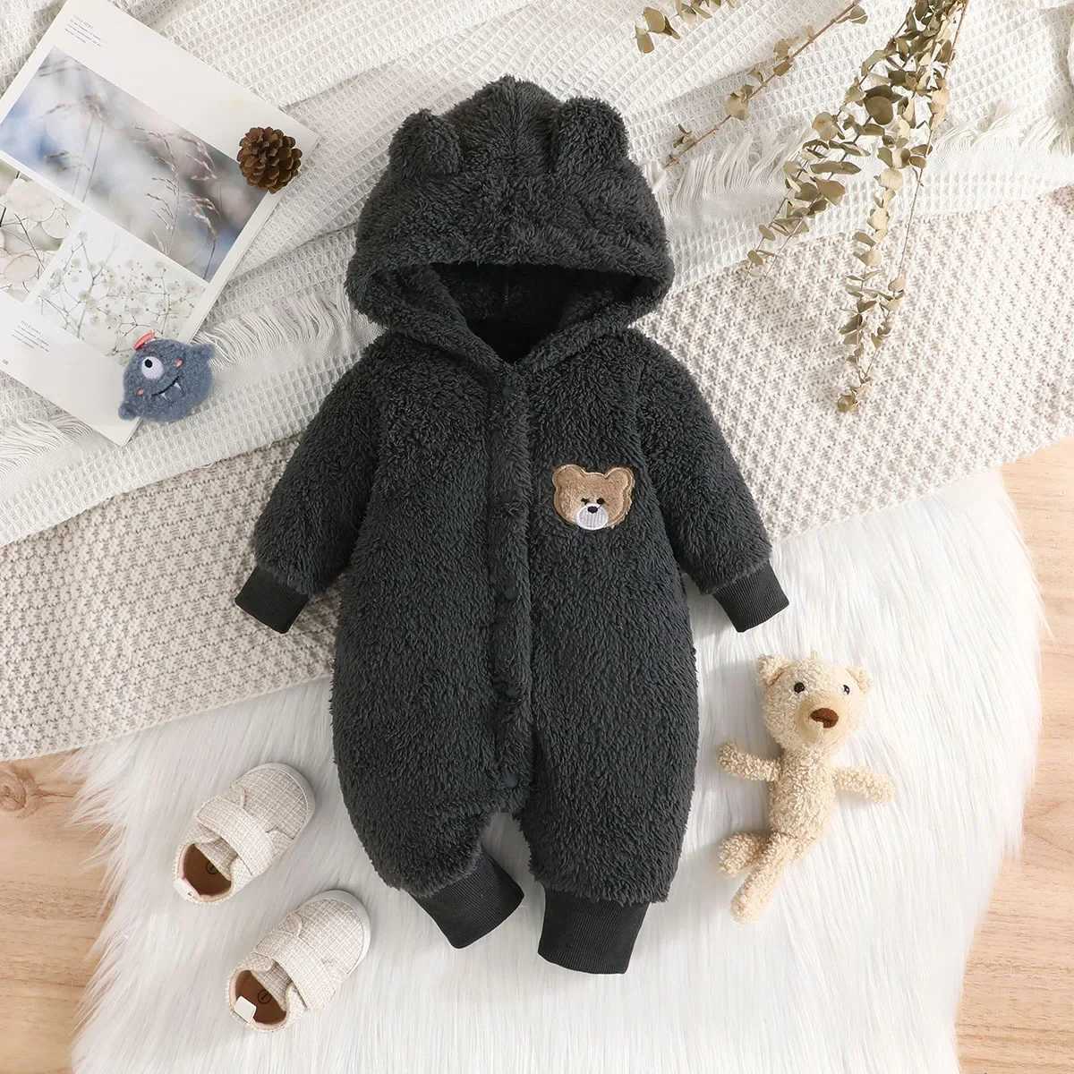 Rompers Newborn Baby Clothes 1 to 18 Months Cartoon Cute Bear Onesies For Baby Girl Boy Long Sleeve Hoodie Warm Winter Infant RomperL231114