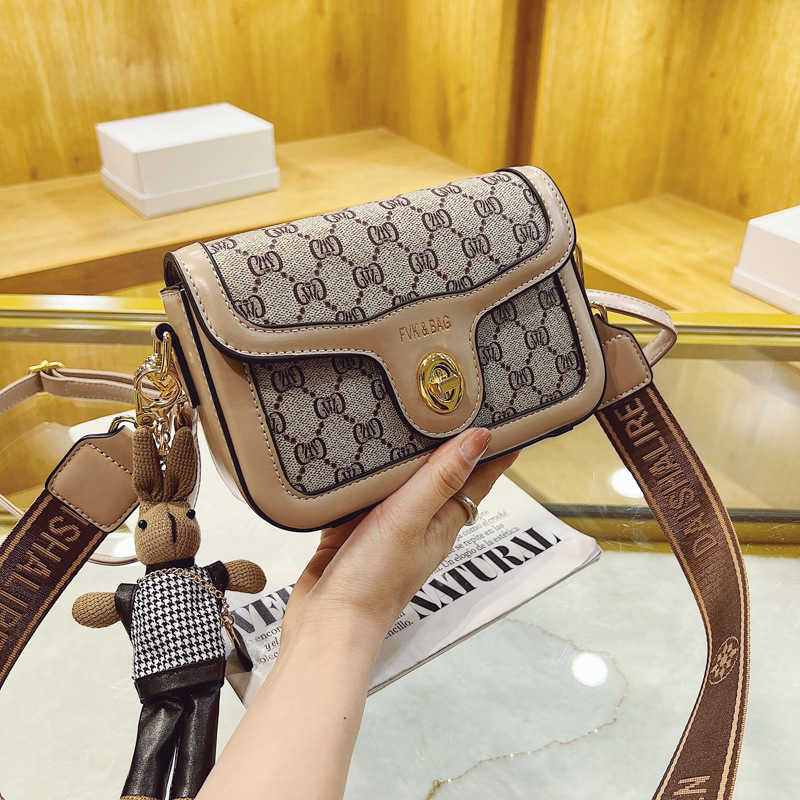 2024 New Designer womens crossbody shoulder Womens Trendy Fashionable Printed Crossbody Advanced and Versatile Broadband Small Square Bag bag