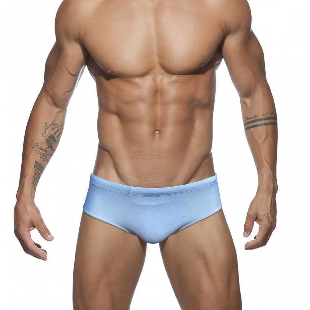 WY83 Nouveau sexy couleur unie taille basse serré hommes maillots de bain boxer surf bikinis maillot de bain slips maillots de bain piscine hommes plage shortsL231218