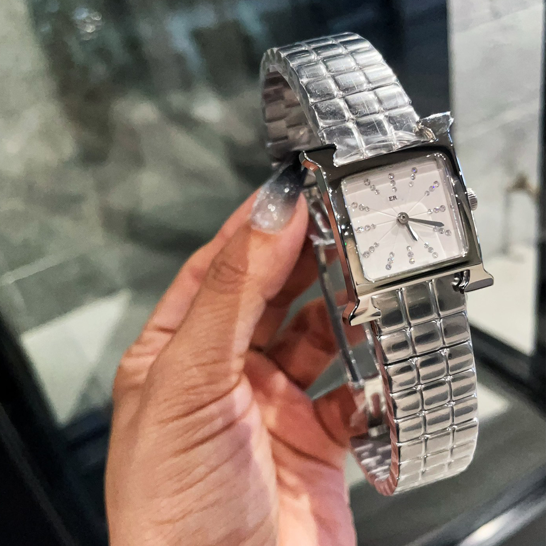 Women's Square Watch Enkelt och mångsidigt stålband Watches Diamond Dial Luxury Designer Womenwatch