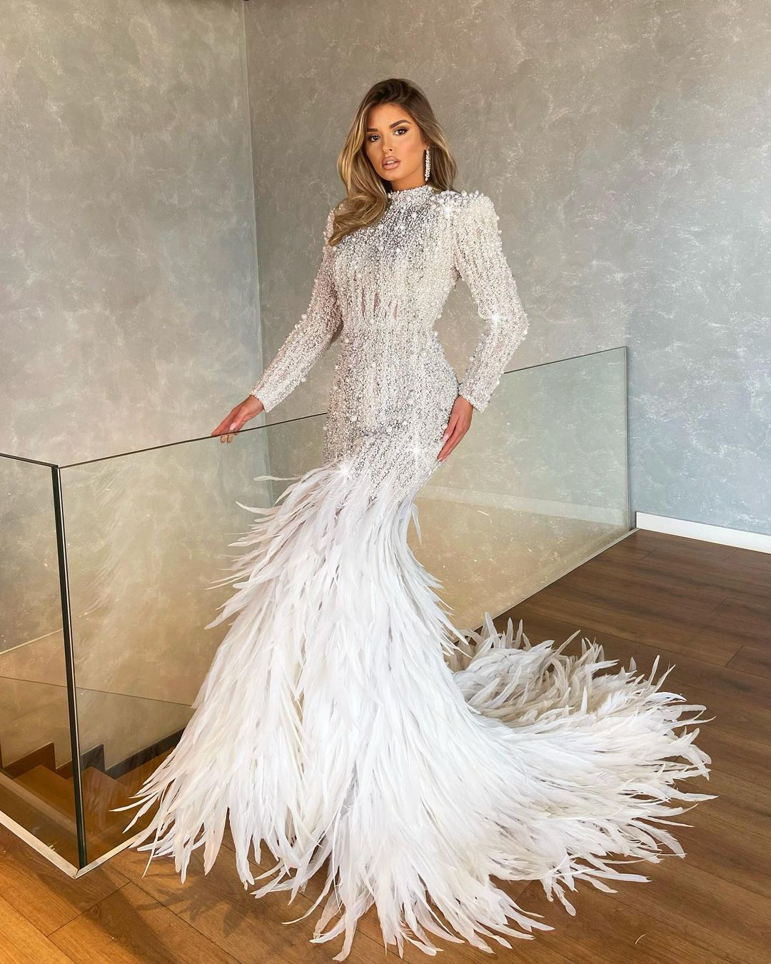 Sexy Feather Arabic Mermaid Plus Size Wedding Dresses Pearls Lace Long Sleeve Bridal Dresses Beaded Wedding Gowns