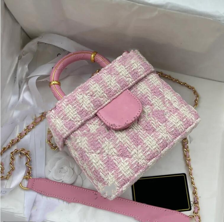 Kvinnors vintage Woolen tweed Top Handle Totes Cosmetic Case Box Bags Gold Metal Hardware Matelasse Chain Crossbody Shoulder Bucket Vanity Handbag AS3973 Portfölj