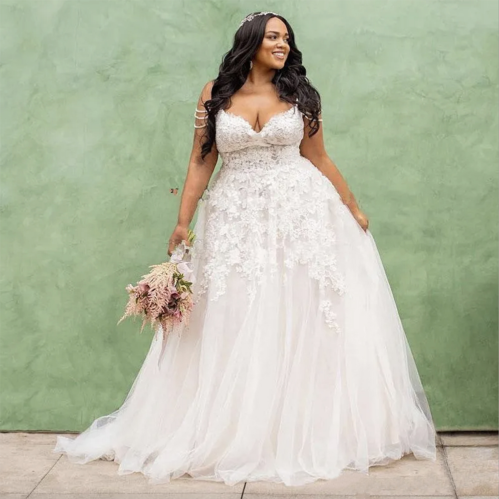 Plus Size Lace Wedding Dresses Spaghetti Straps A Line Boho Bridal Gowns Sweep Train Tulle Bohemian Vestidos De Noiva Custom