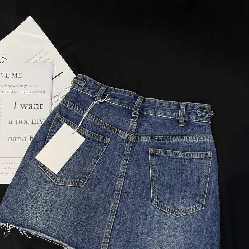 Rokken Designer CE Nieuwe Triomfboog Hoge Taille Denim Rok Dames Slank en Veelzijdig Leeftijdsverlagend A-lijn Korte F5M4