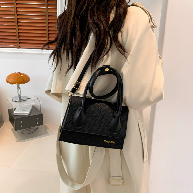 Fashion women's casual shoulder bag simple western-style handbag casual small square bag female autumn 2023 new style CCJ3074