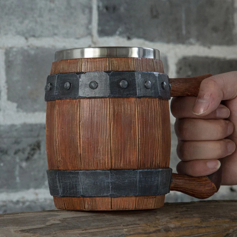 Decorative Objects Figurines Viking Wood Barrel Beer Mug with Rivet Leather Viking Style Resin Stainless Steel Tankard Coffee Wine Cup Christmas Men's Gift 231218