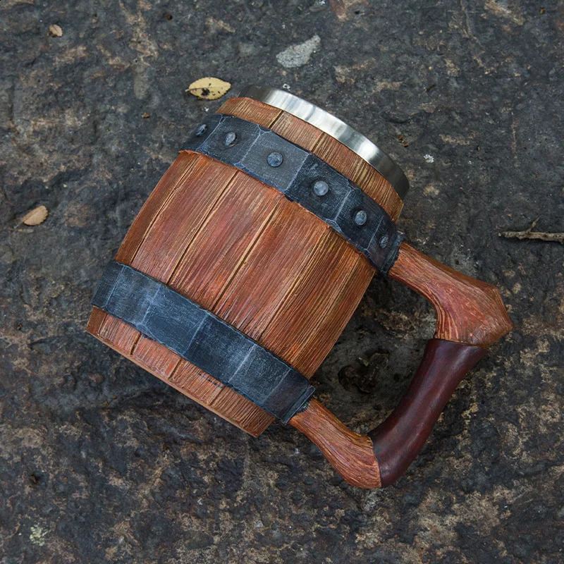Objetos decorativos estatuetas caneca de cerveja de barril de madeira viking com rebite couro estilo viking resina caneca de aço inoxidável copo de vinho de natal presente masculino 231218