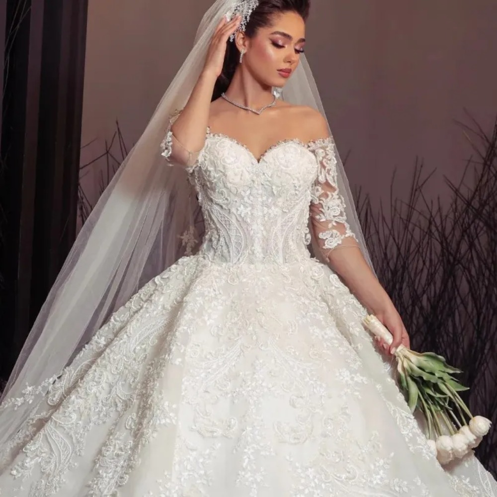 Stunningbride 2024 Elegant Sweetheart Neck Half Sleeve Bride Ball Gown Wedding Dress White Gorgeous Appliques Lace Chapel Train Vintage Bridal Gown