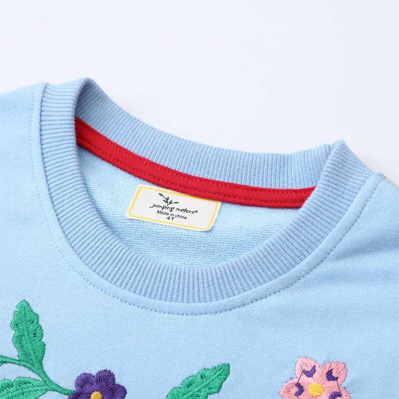 Pullover skoki mierniki Nowe przybycie zwierzęta haftowe jesienne wiosna bluzy dziecięce długie rękaw dla dzieci koszule sportowe 231215
