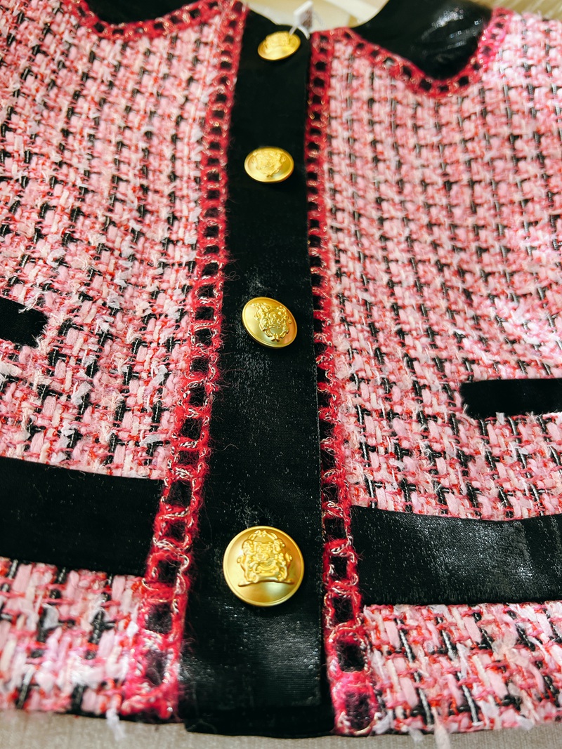 2024 Spring Pink Contrast Kolor Kolor Tweed Kurtka Long Rleeve Szyjka pojedyncza kurtki Krótka warstwa pod względem zewnętrznym J3D181508