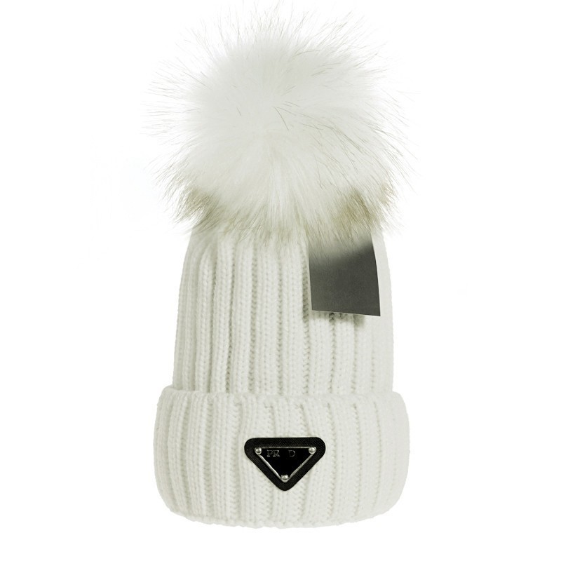 2023 Vente chaude de luxe cachemire tricoté chapeau designer loewf bonnet hommes hiver décontracté laine chapeau chaud PA07