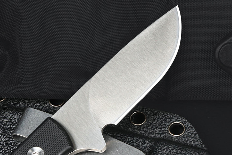 Couteau droit de survie de haute qualité M7696 D2 lame satinée finition CNC Full Tang noir manche G10 Camping en plein air pêche couteaux de chasse à lame fixe avec Kydex