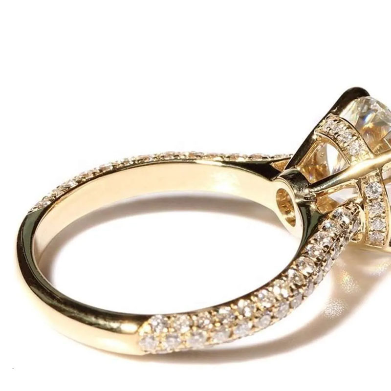 T GG Vendita calda Fashional Anello in oro giallo 14 carati Halo Moissanite Anello di fidanzamento con diamanti donna